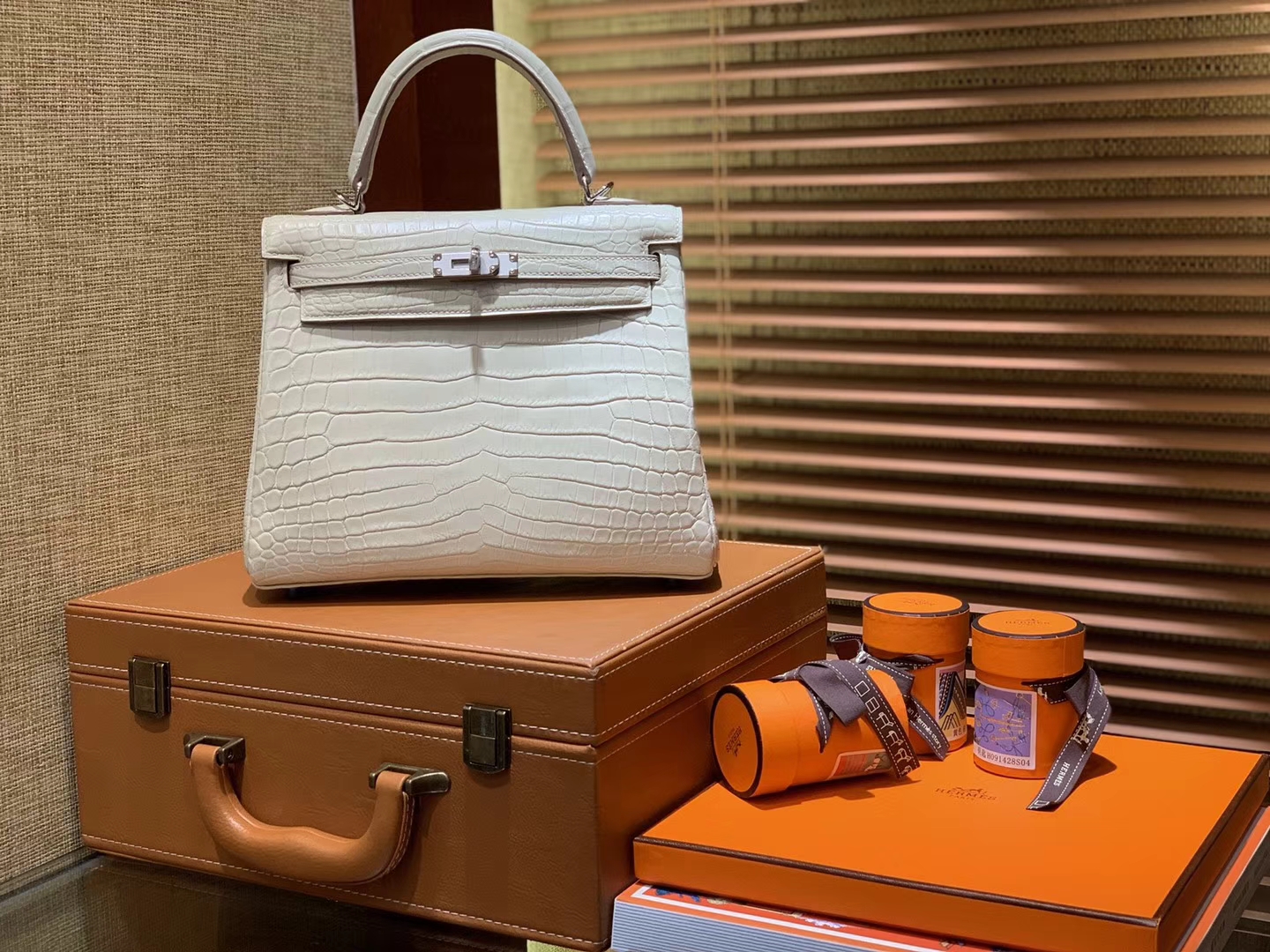 Hermès（爱马仕）Kelly 凯莉包 羊毛白 尼罗雾面 一级鳄鱼皮 顶级全手工缝制 银扣 25cm