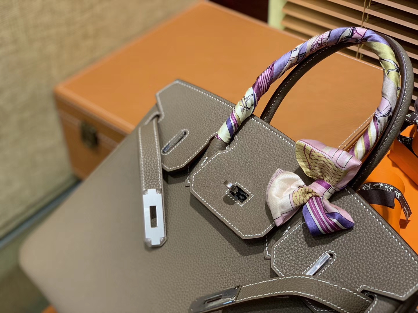 Hermès（爱马仕）Birkin铂金包 大象灰 德国进口小牛皮 顶级品质全手工缝制 银扣 30cm