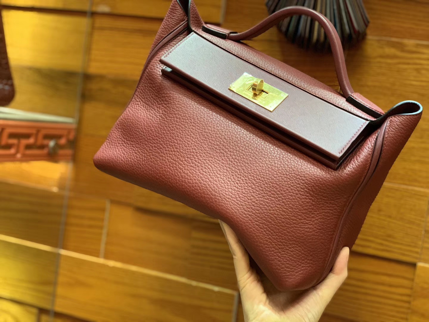 Hermès（爱马仕）Kelly-2424 酒红色 原厂御用顶级小牛皮拼Swift皮 togo 金扣 29cm