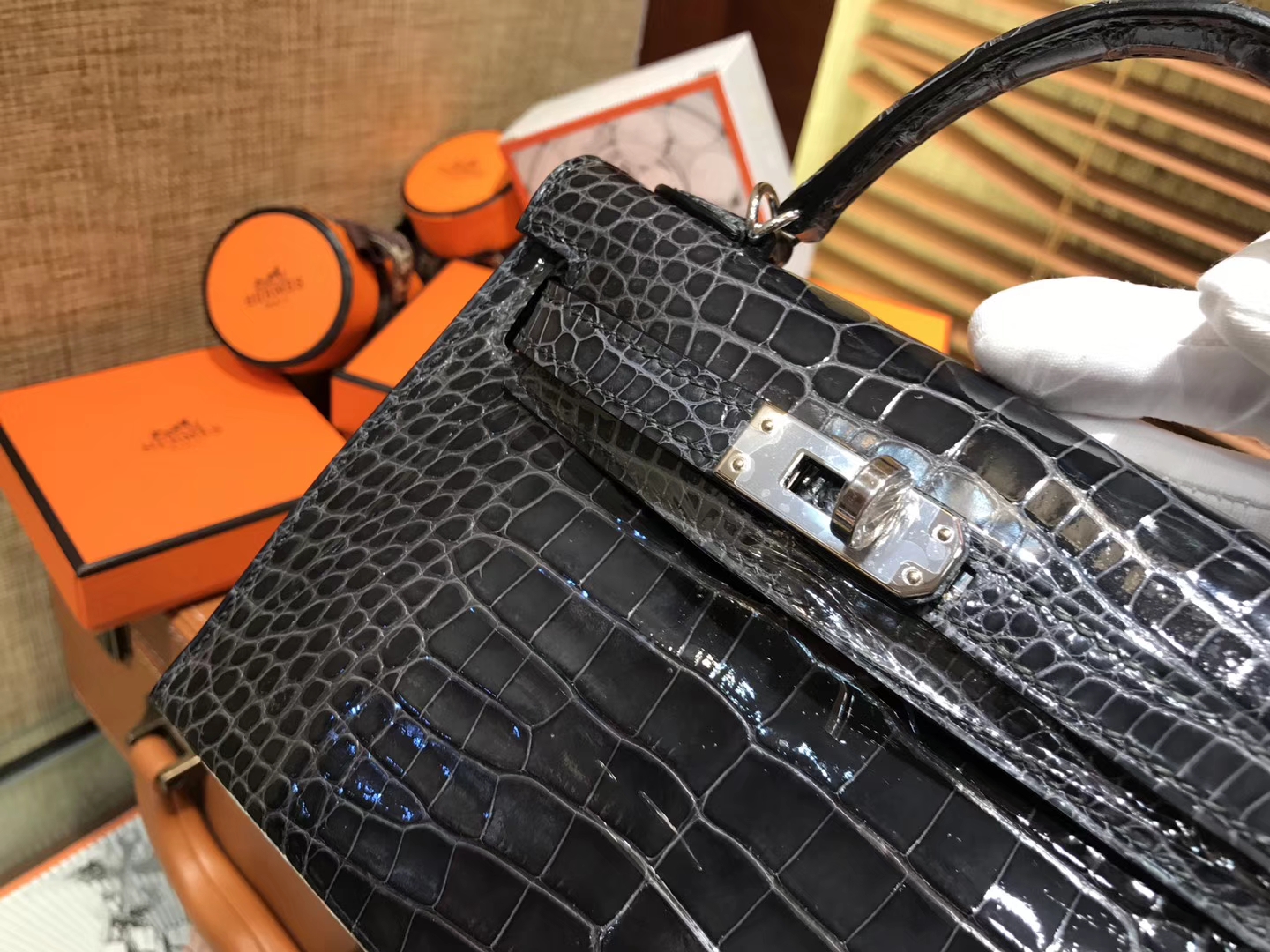 Hermès（爱马仕）MiniKelly 迷你凯莉 石墨黑 一级美洲鳄鱼皮 顶级手缝蜡线 银扣 19cm 2代