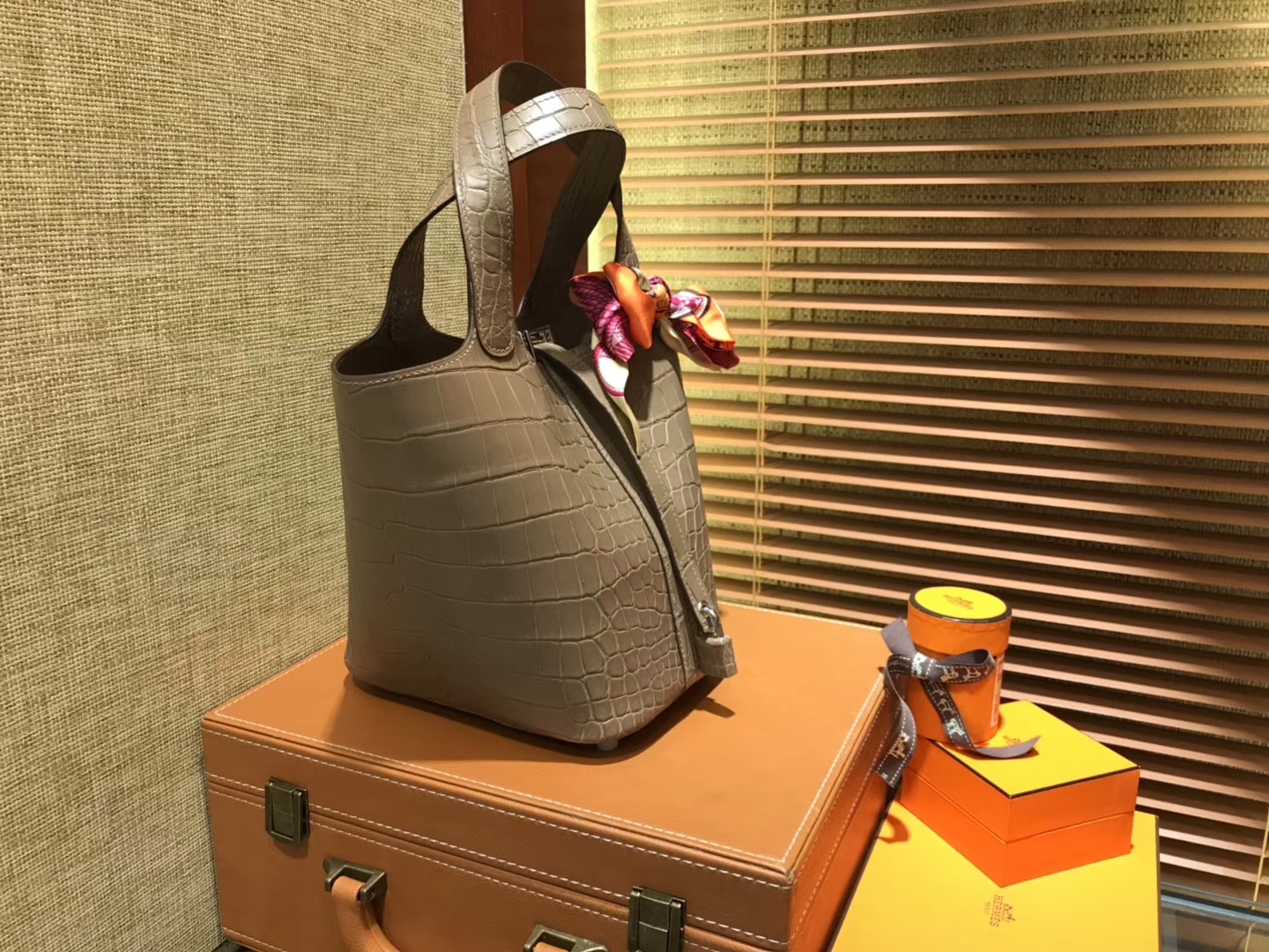 Hermès（爱马仕）Picotin 菜篮子 鳄鱼皮 斑鸠灰 全手工缝制 18cm