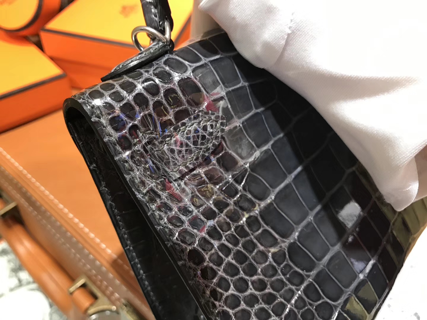 Hermès（爱马仕）MiniKelly 迷你凯莉 石墨黑 一级美洲鳄鱼皮 顶级手缝蜡线 银扣 19cm 2代