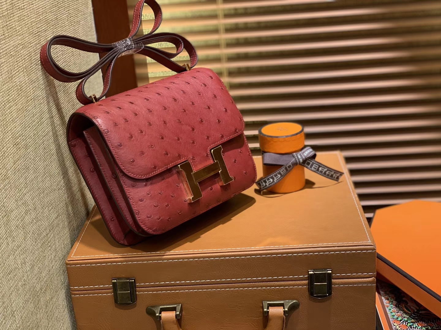 Hermès（爱马仕）Constance 18cm 石榴红 南非进口鸵鸟 KK级别 顶级全手工 金扣