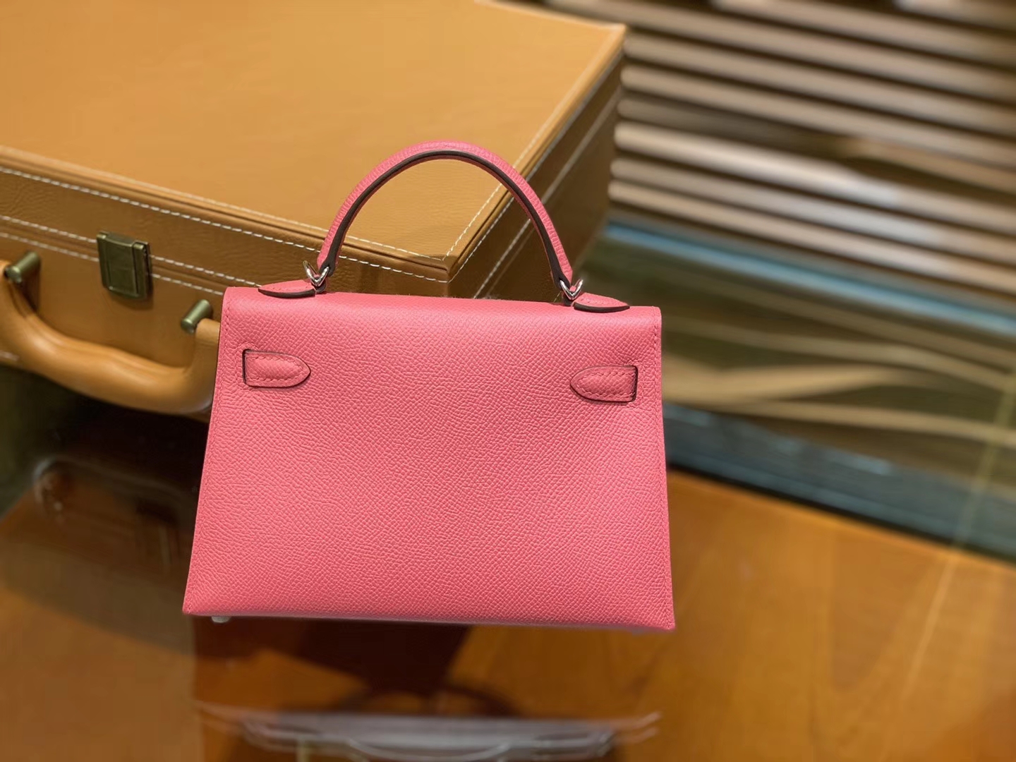 Hermès（爱马仕）MiniKelly 迷你凯莉 新唇膏粉 德国掌纹牛皮 原版蜜蜡 全手工缝制 2代 19cm