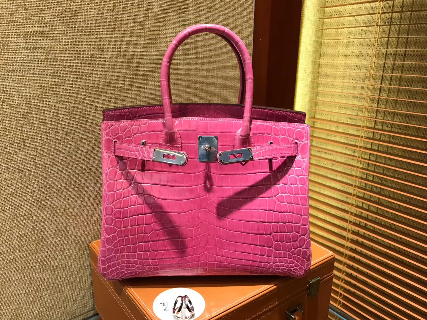 Hermès（爱马仕）Birkin铂金包 桃红色 一级皮 尼罗鳄鱼 进口原料 顶级手缝工艺 30cm