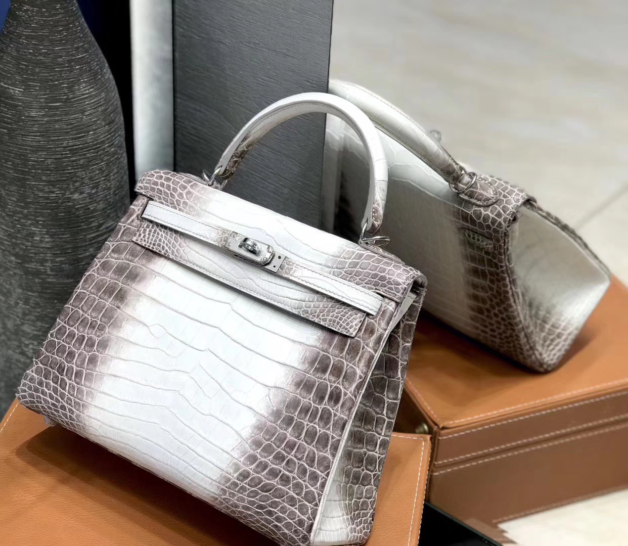 Hermès（爱马仕）Kelly 凯莉包 喜马拉雅 特级鳄鱼皮 全手工缝制 银扣 25cm