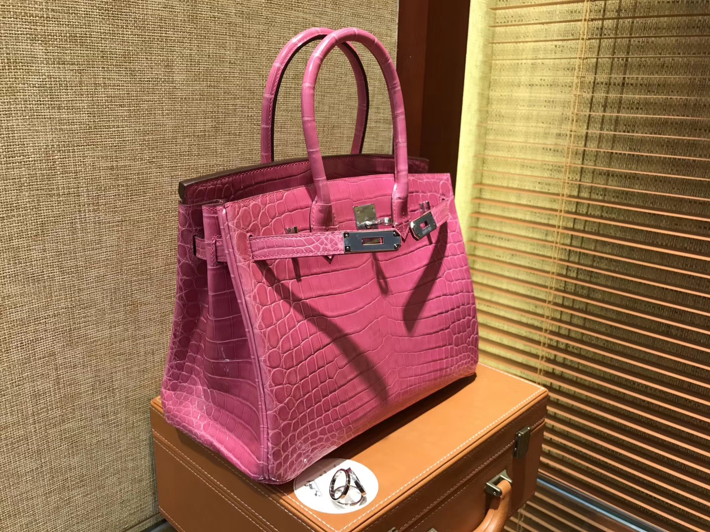 Hermès（爱马仕）Birkin铂金包 桃红色 一级皮 尼罗鳄鱼 进口原料 顶级手缝工艺 30cm