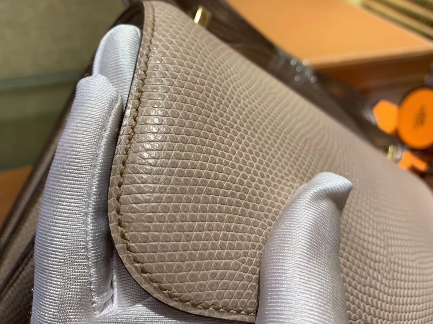 Hermès（爱马仕）Constance空姐包 裸色 蜥蜴皮 顶级全手工缝制 金扣 18cm