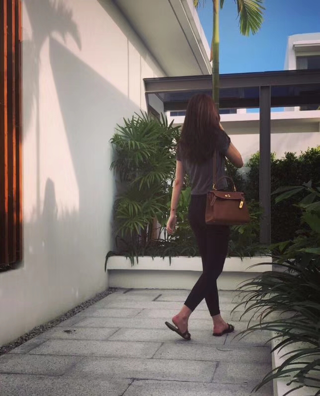 Hermès（爱马仕）Kelly凯莉包 togo小牛皮 枚紫色 进口原料 原版蜜蜡线 银扣 28cm