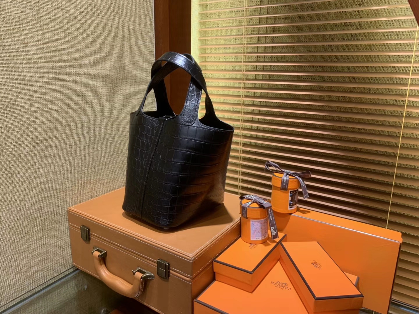 Hermès（爱马仕）Picotin 菜篮子 鳄鱼皮 经典黑 全手工缝制 18cm