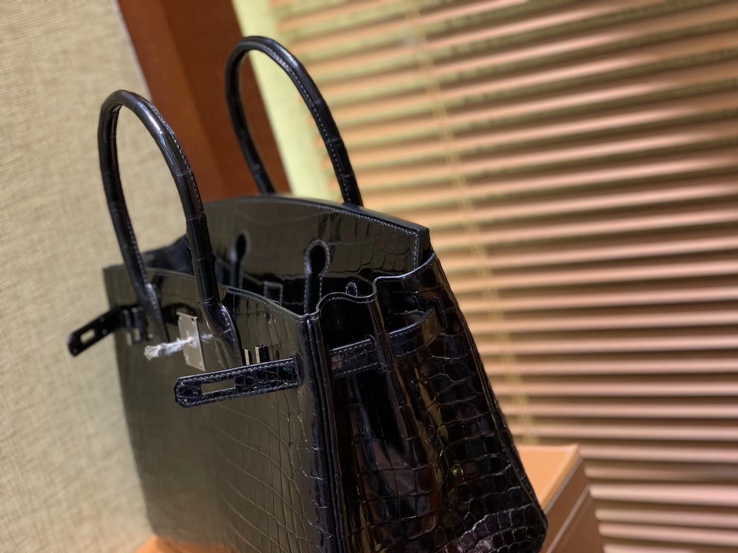 Hermès（爱马仕）Birkin 经典黑 一级尼罗鳄鱼皮 顶级工艺全手工制作 30cm