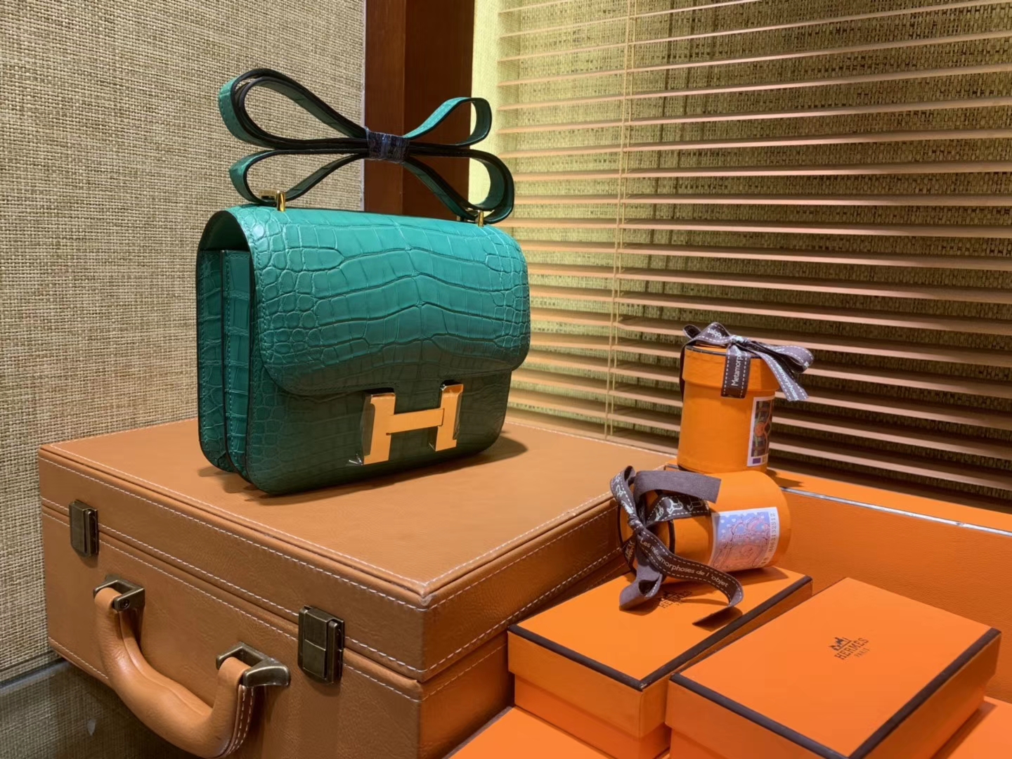 Hermès（爱马仕）Constance空姐包 湖水绿 一级尼罗雾面 鳄鱼皮 顶级手工 金扣 18cm