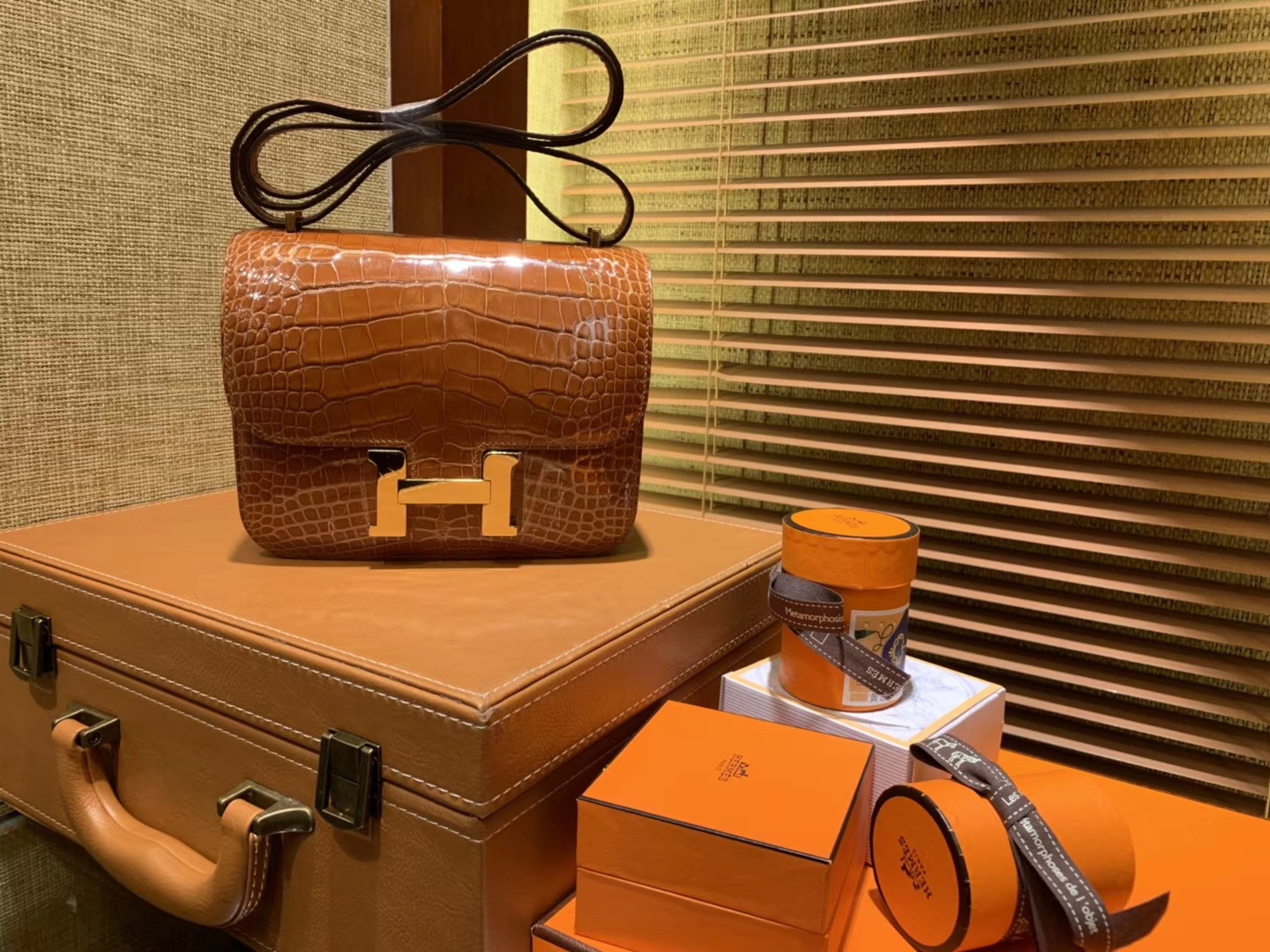 Hermès（爱马仕）Constance空姐包 板栗粽 一级 美洲 鳄鱼皮 臻品级别 金扣 18cm