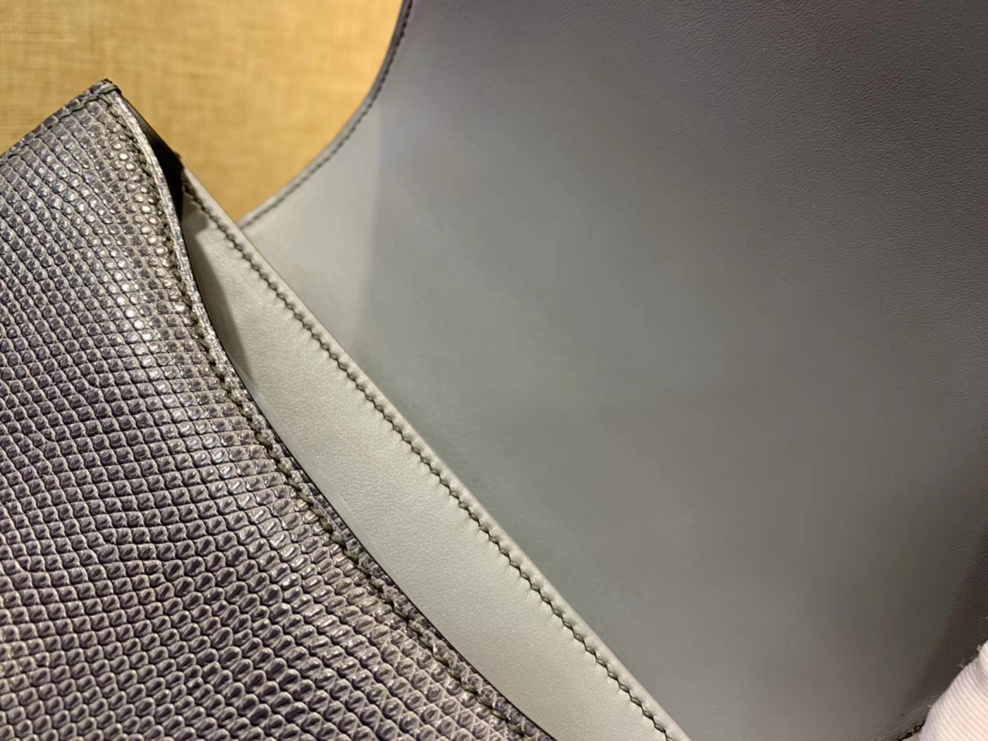 Hermès（爱马仕）Constance 18cm 铁灰色 蜥蜴皮 顶级手缝工艺 银扣
