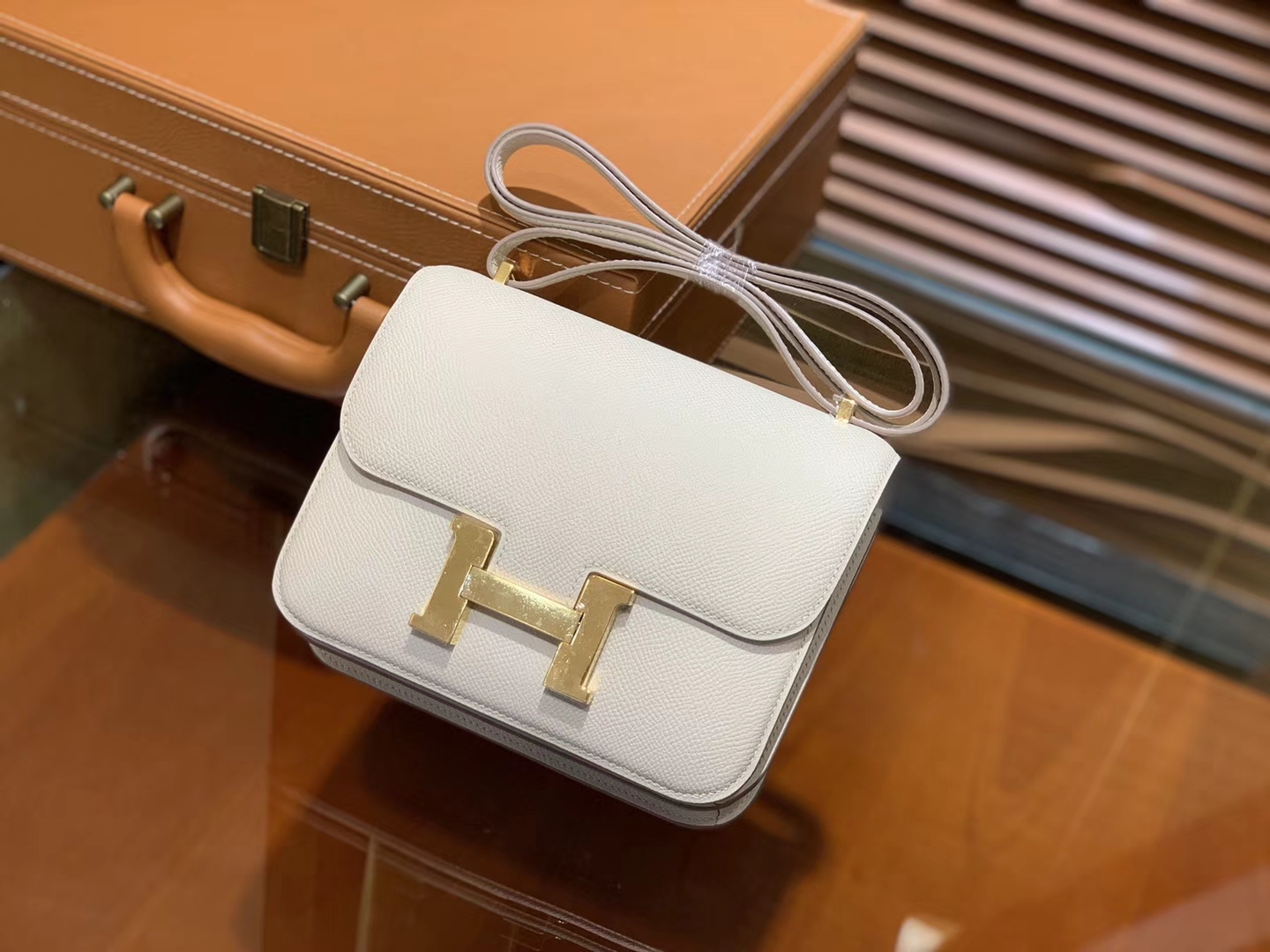 Hermès（爱马仕）Constance空姐包 掌纹 奶昔白 顶级全手工缝制 金扣 18cm