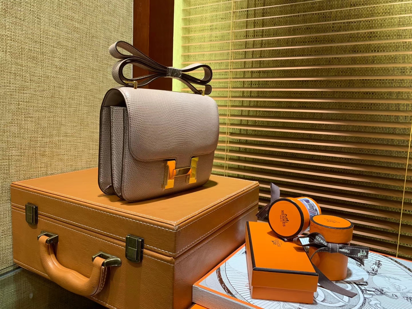 Hermès（爱马仕）Constance空姐包 裸色 蜥蜴皮 顶级全手工缝制 金扣 18cm