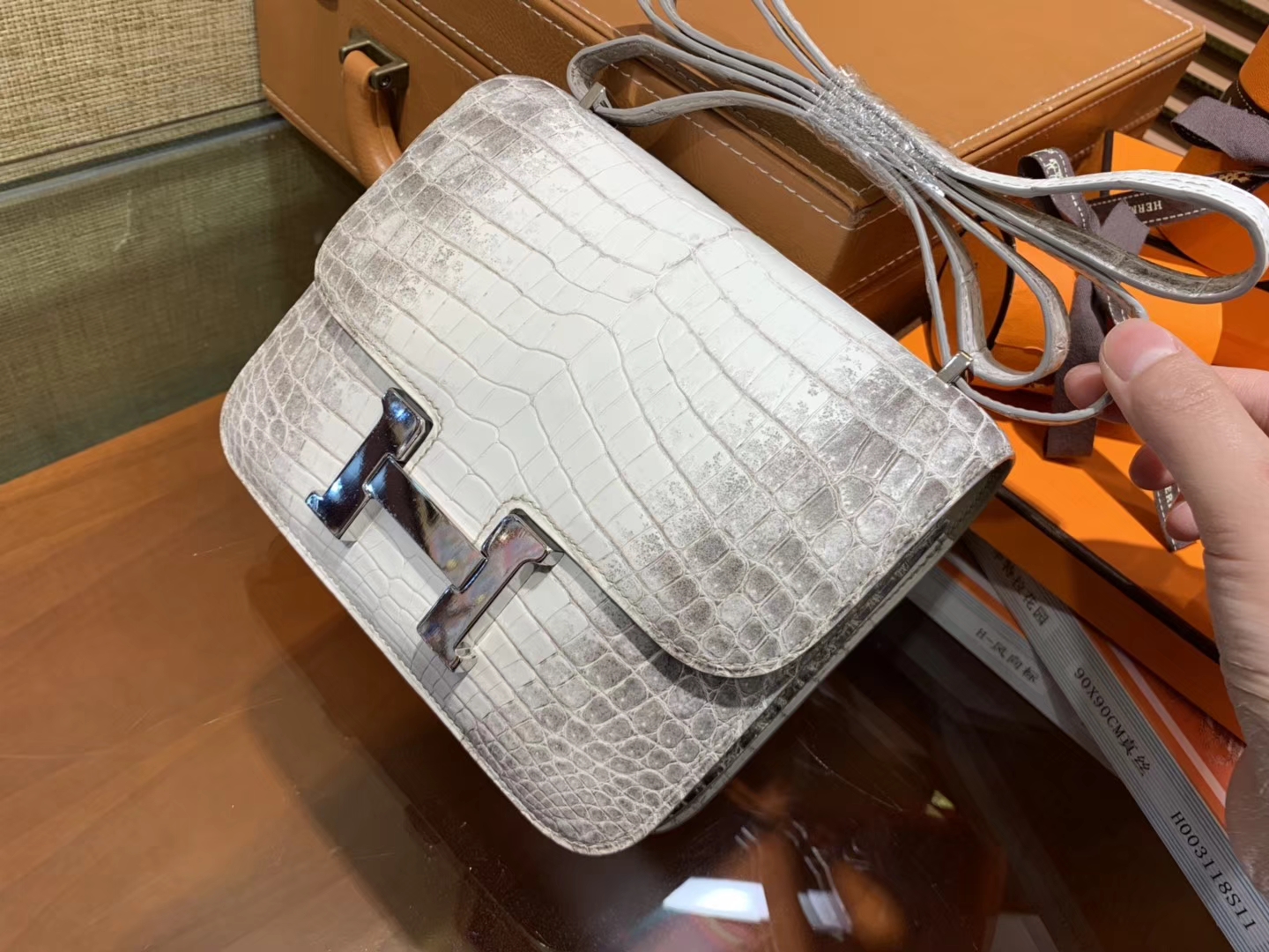 Hermès（爱马仕）Constance空姐包 喜玛拉雅 包中皇后 一级 尼罗 鳄鱼皮 臻品级别 银扣 18cm
