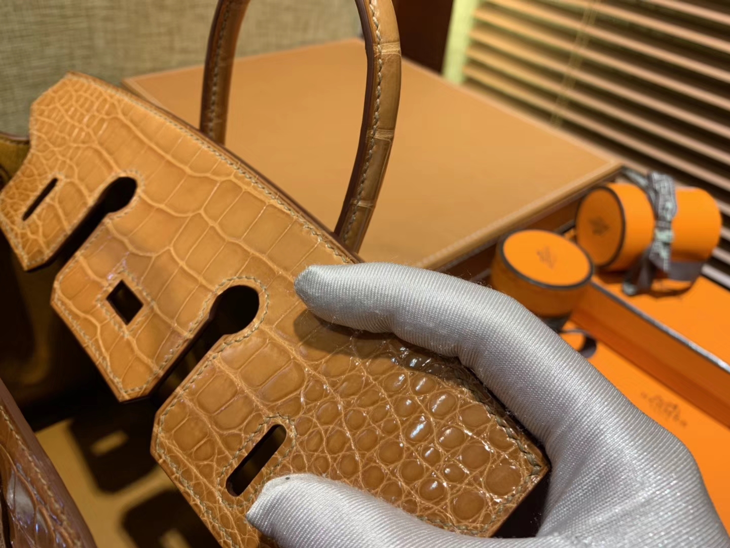 Hermès（爱马仕）Birkin铂金包 太妃金 一级皮 尼罗鳄鱼 进口原料 顶级手缝工艺 25cm