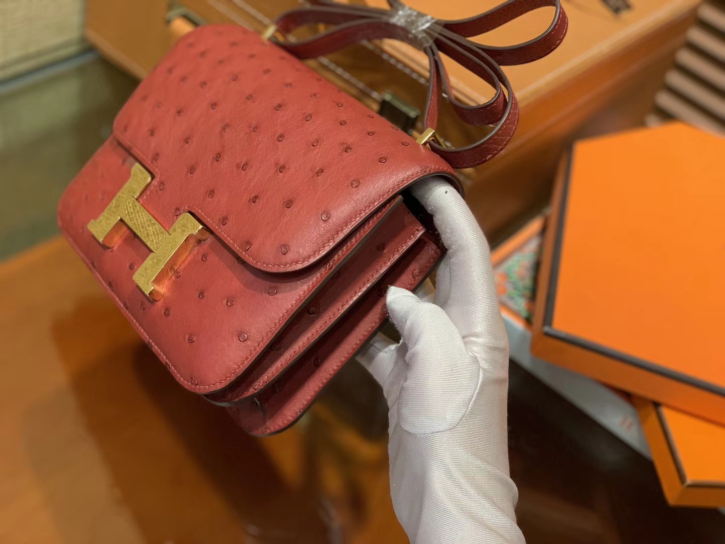 Hermès（爱马仕）Constance 18cm 石榴红 南非进口鸵鸟 KK级别 顶级全手工 金扣