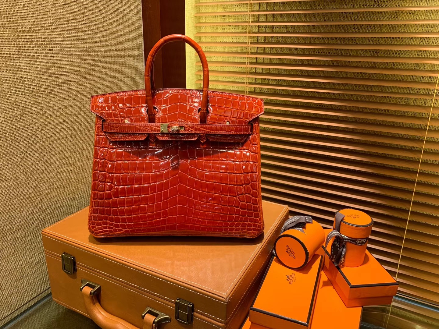 Hermès（爱马仕）Birkin铂金包 复古红一级皮 尼罗鳄鱼 进口原料 顶级手缝工艺 25cm