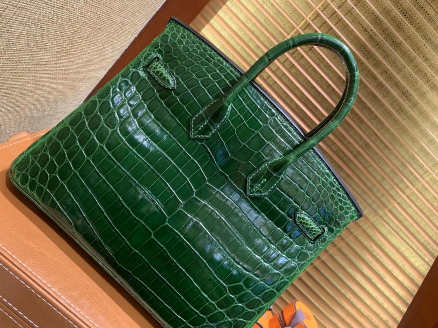 Hermès（爱马仕）Birkin铂金包 祖母绿一级皮 尼罗鳄鱼 进口原料 顶级手缝工艺 25cm