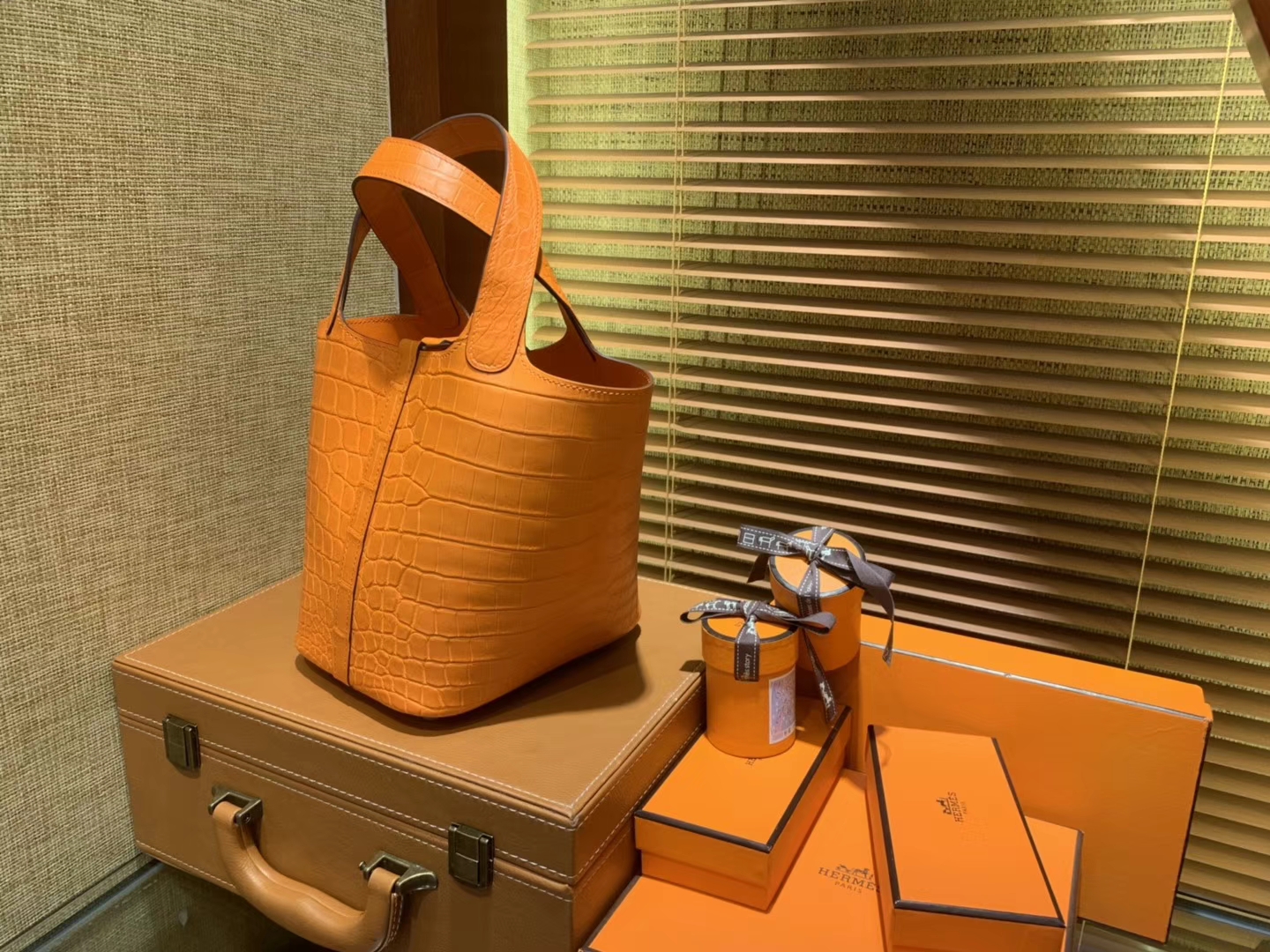 Hermès（爱马仕）Picotin 菜篮子 鳄鱼皮 经典橙 全手工缝制 18cm