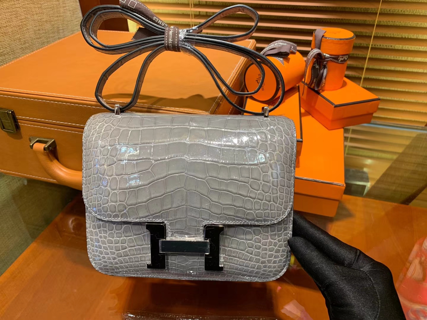 Hermès（爱马仕）Constance空姐包 巴黎灰 一级 美洲 鳄鱼皮 臻品级别 银扣 18cm