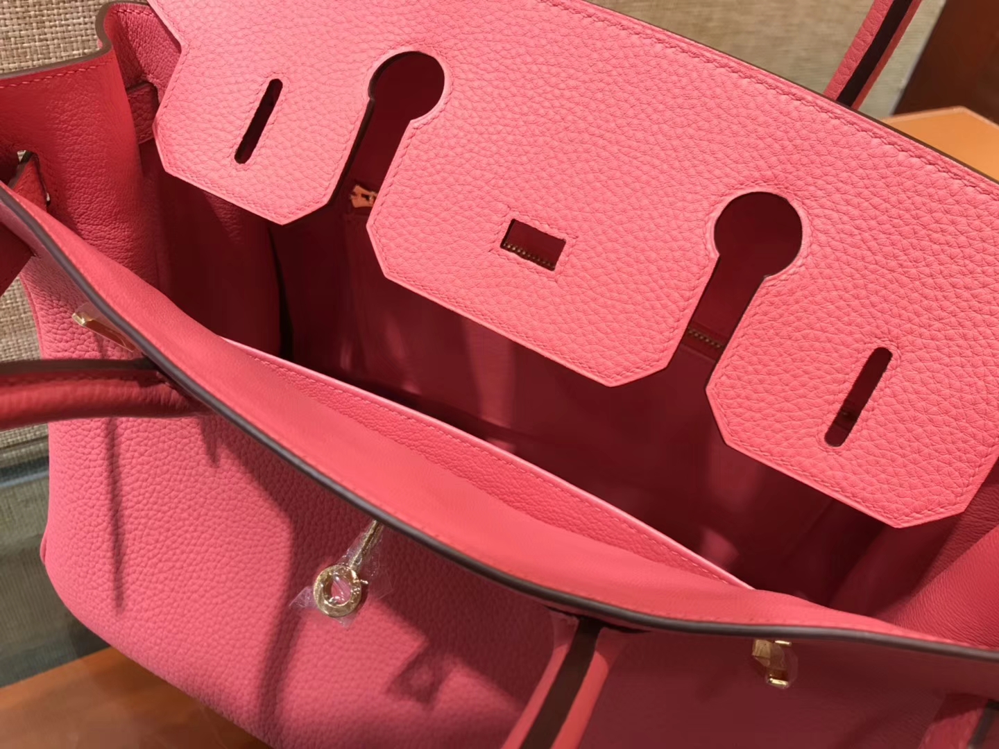 Hermès（爱马仕）Birkin铂金包 唇膏粉 德国进口小牛皮 顶级品质全手工缝制 金扣 30cm