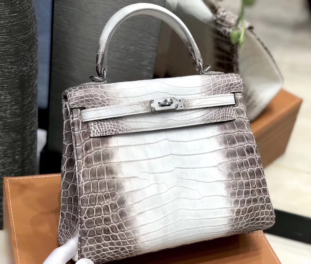 Hermès（爱马仕）Kelly 凯莉包 喜马拉雅 特级鳄鱼皮 全手工缝制 银扣 25cm