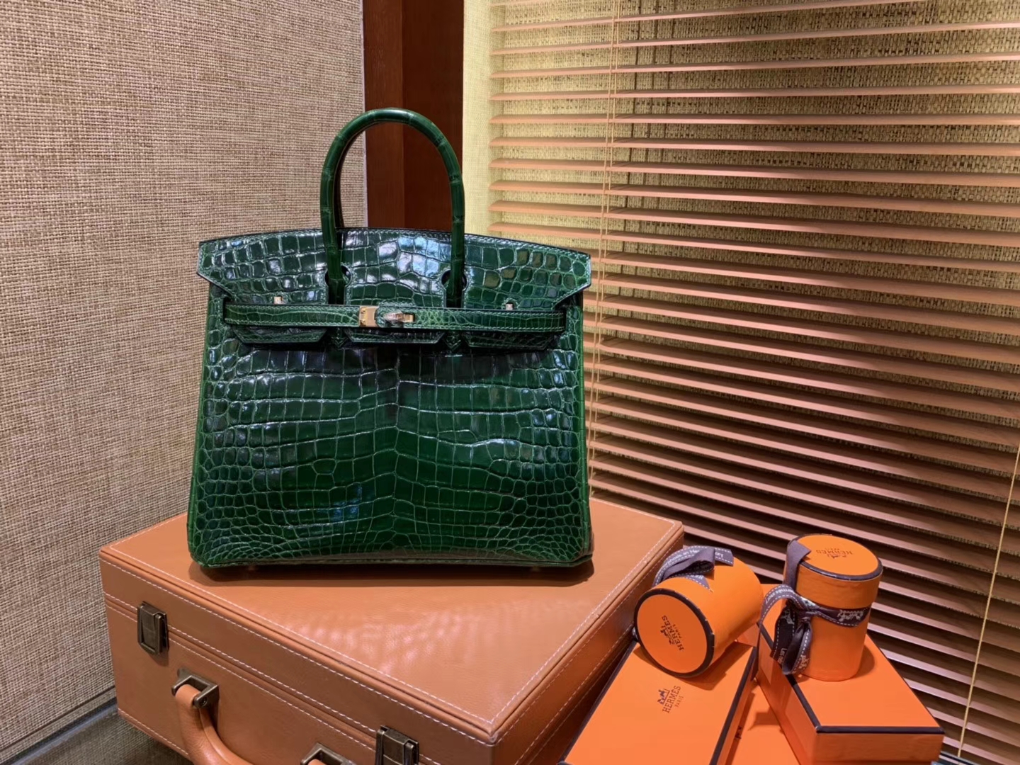 Hermès（爱马仕）Birkin铂金包 祖母绿一级皮 尼罗鳄鱼 进口原料 顶级手缝工艺 25cm