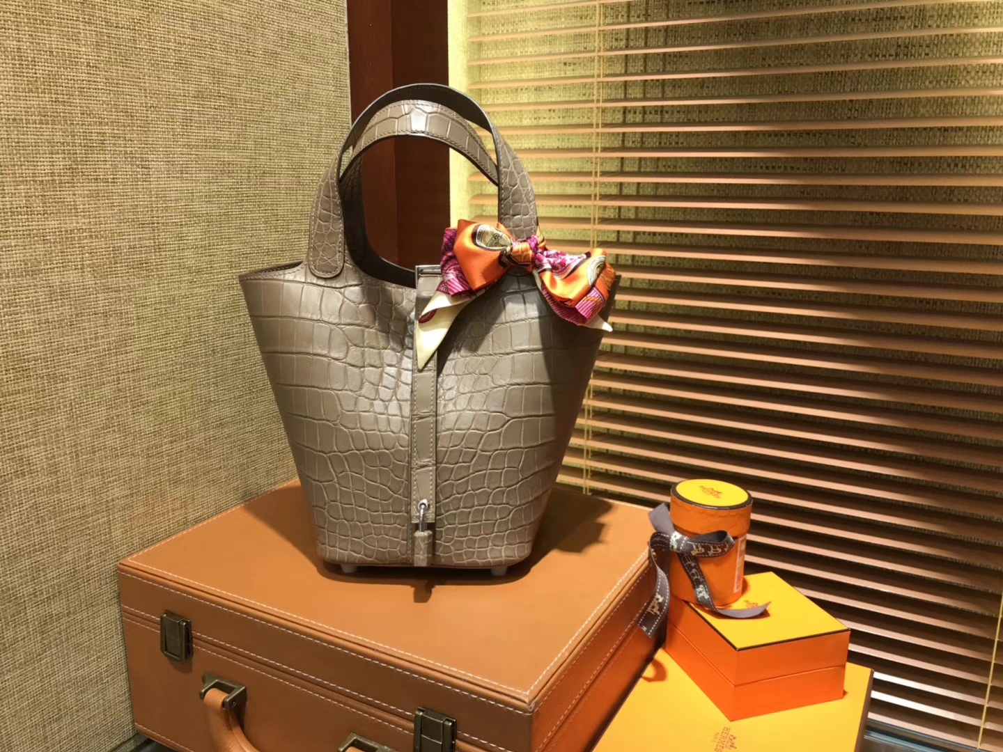 Hermès（爱马仕）Picotin 菜篮子 鳄鱼皮 斑鸠灰 全手工缝制 18cm