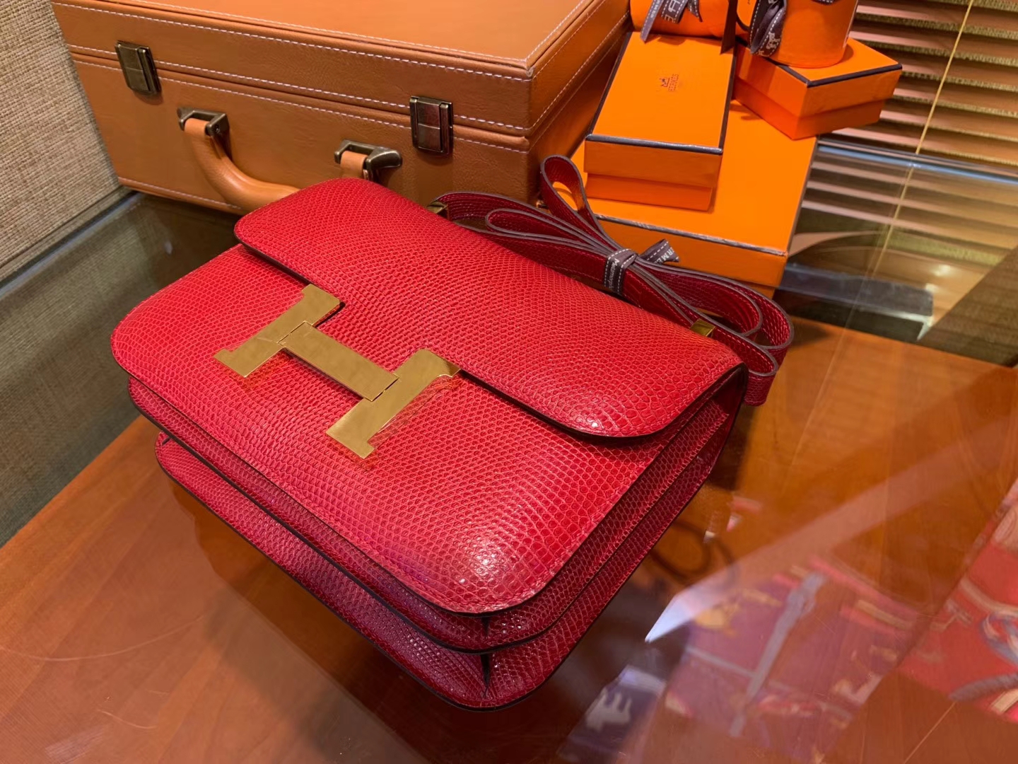 Hermès（爱马仕）Constance 23cm 番茄红 蜥蜴皮 顶级手缝工艺 金扣