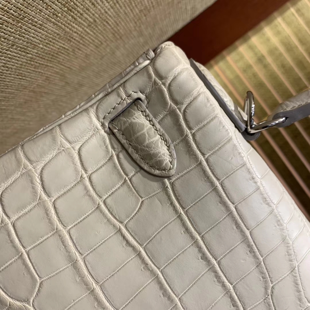 Hermès（爱马仕）Kelly 凯莉包 羊毛白 尼罗雾面 一级鳄鱼皮 顶级全手工缝制 银扣 28cm