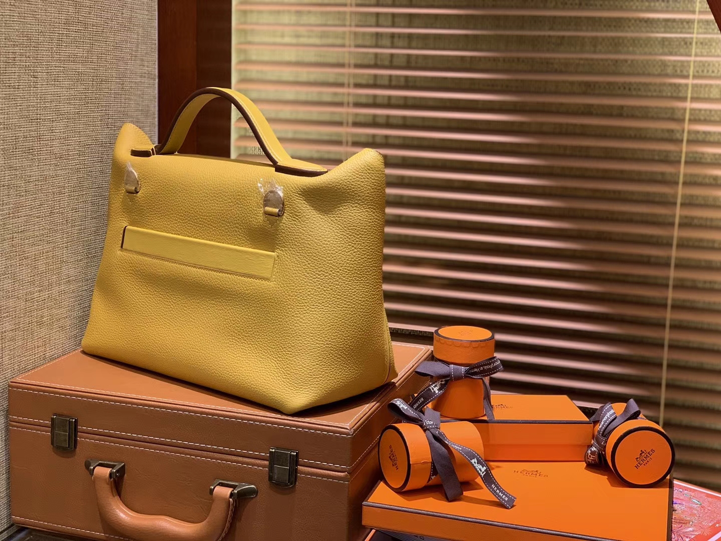 Hermès（爱马仕）Kelly-2424 黄色 原厂御用顶级小牛皮拼Swift皮 togo 金扣 29cm