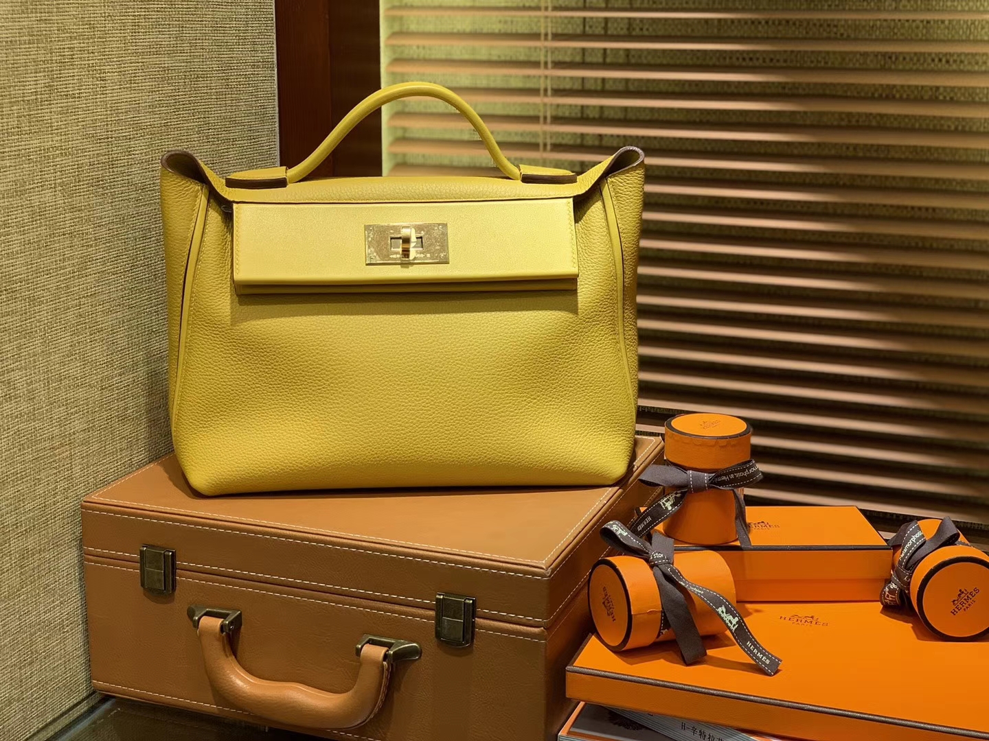 Hermès（爱马仕）Kelly-2424 黄色 原厂御用顶级小牛皮拼Swift皮 togo 金扣 29cm