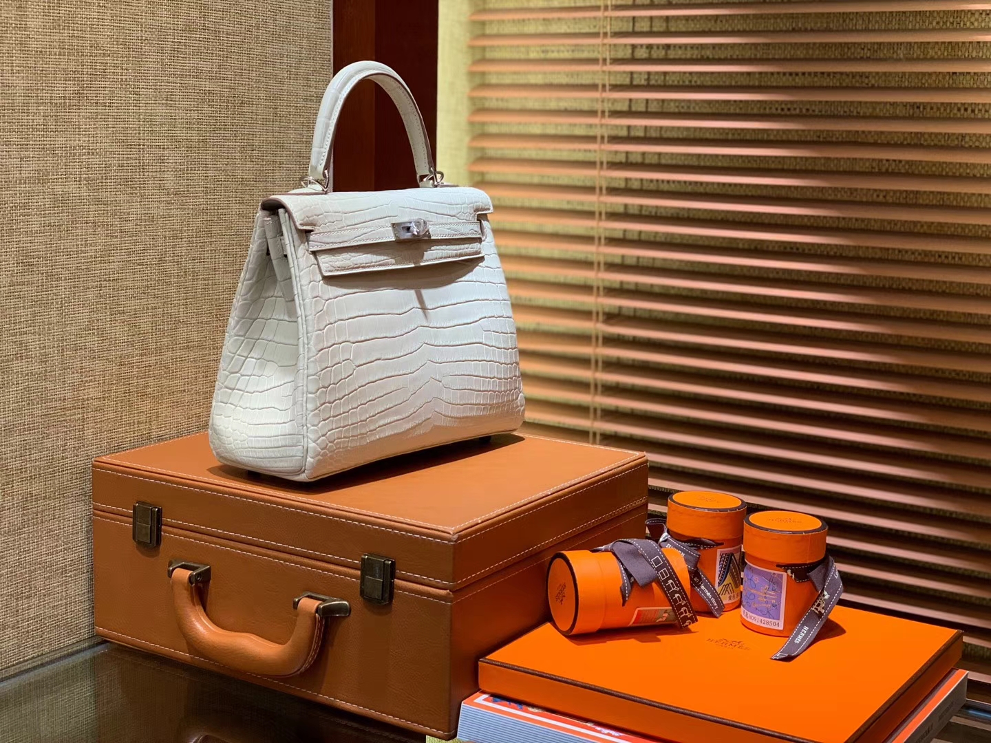 Hermès（爱马仕）Kelly 凯莉包 羊毛白 尼罗雾面 一级鳄鱼皮 顶级全手工缝制 银扣 25cm