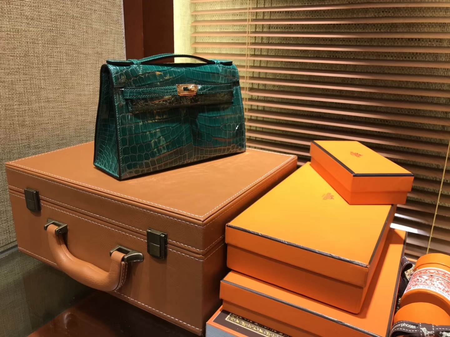 Hermès（爱马仕）MiniKelly 迷你凯莉 祖母绿 进口鳄鱼皮 顶级手缝工艺 金扣 22cm
