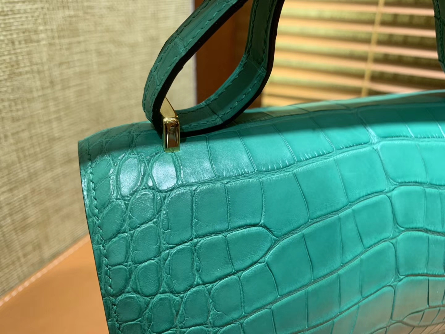 Hermès（爱马仕）Constance空姐包 湖水绿 一级尼罗雾面 鳄鱼皮 顶级手工 金扣 18cm