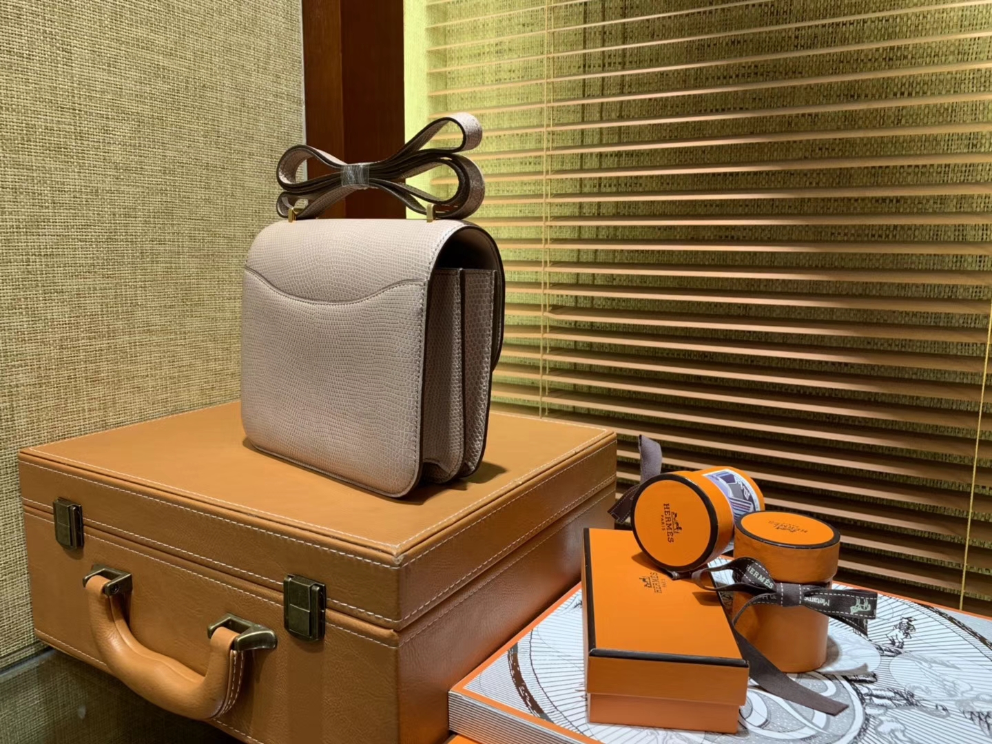 Hermès（爱马仕）Constance空姐包 裸色 蜥蜴皮 顶级全手工缝制 金扣 18cm