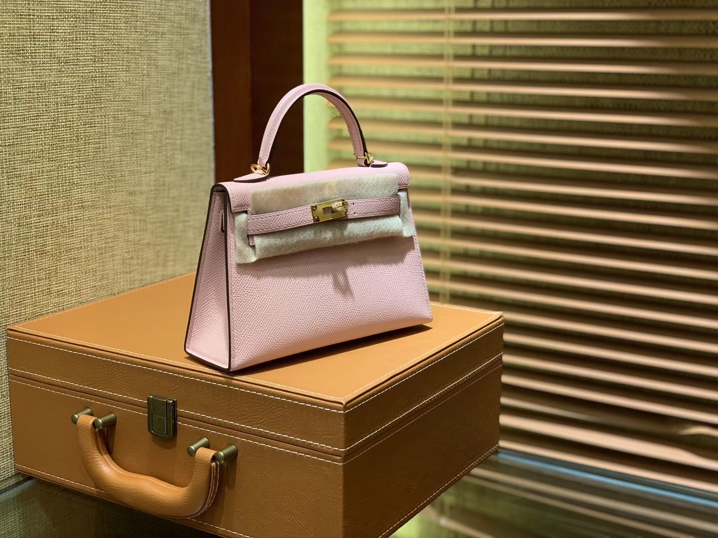 Hermès（爱马仕）MiniKelly 迷你凯莉 新樱花粉 Q粉 德国掌纹牛皮 原版蜜蜡 全手工缝制 2代 19cm