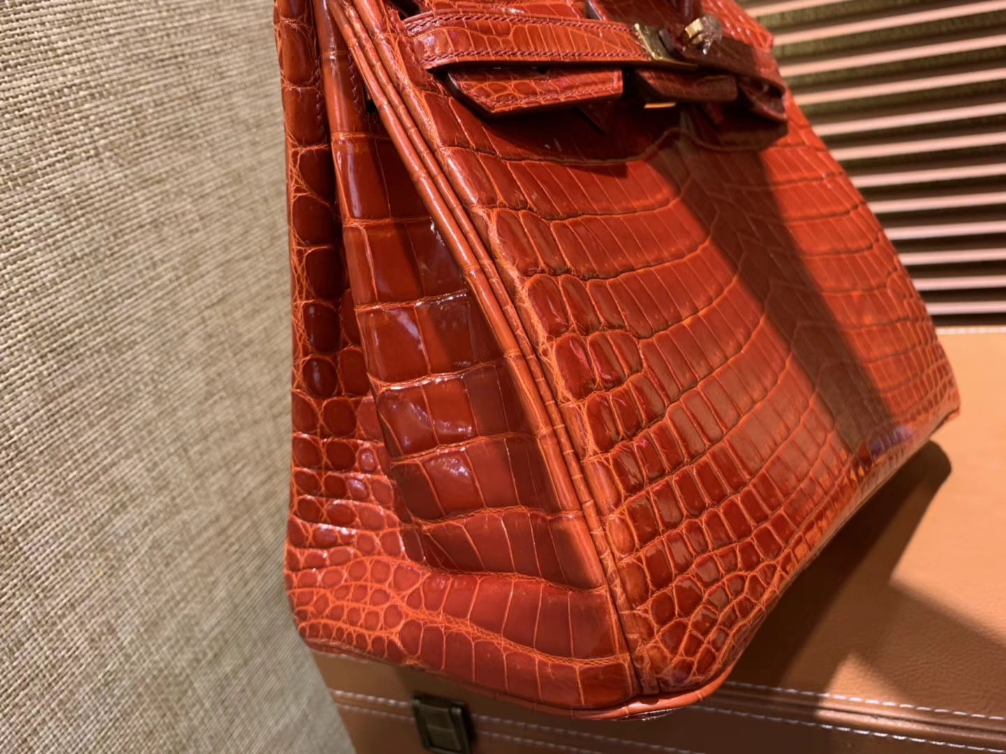 Hermès（爱马仕）Birkin铂金包 复古红一级皮 尼罗鳄鱼 进口原料 顶级手缝工艺 25cm
