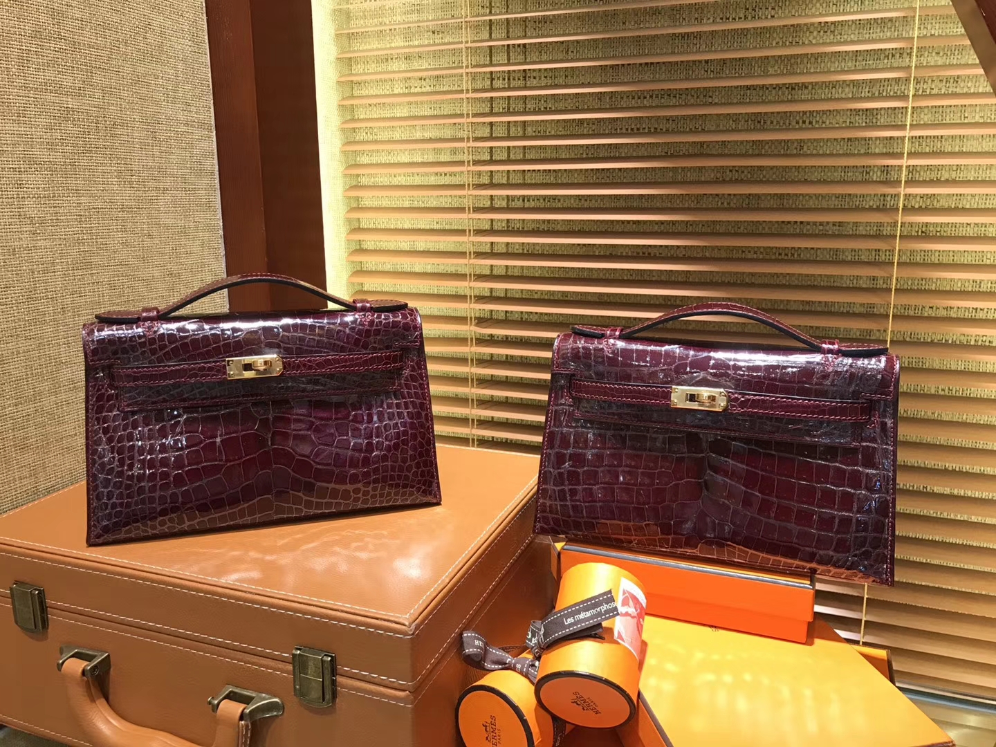 Hermès（爱马仕）MiniKelly 迷你凯莉 波尔多酒红 进口鳄鱼皮 顶级手缝工艺 金扣 22cm