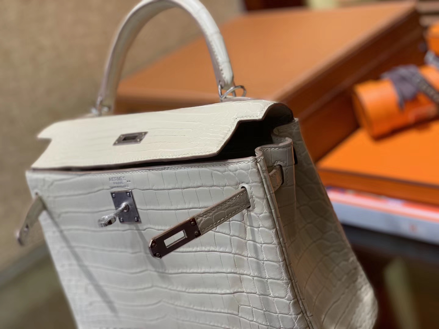 Hermès（爱马仕）Kelly 凯莉包 羊毛白 尼罗雾面 一级鳄鱼皮 顶级全手工缝制 银扣 25cm