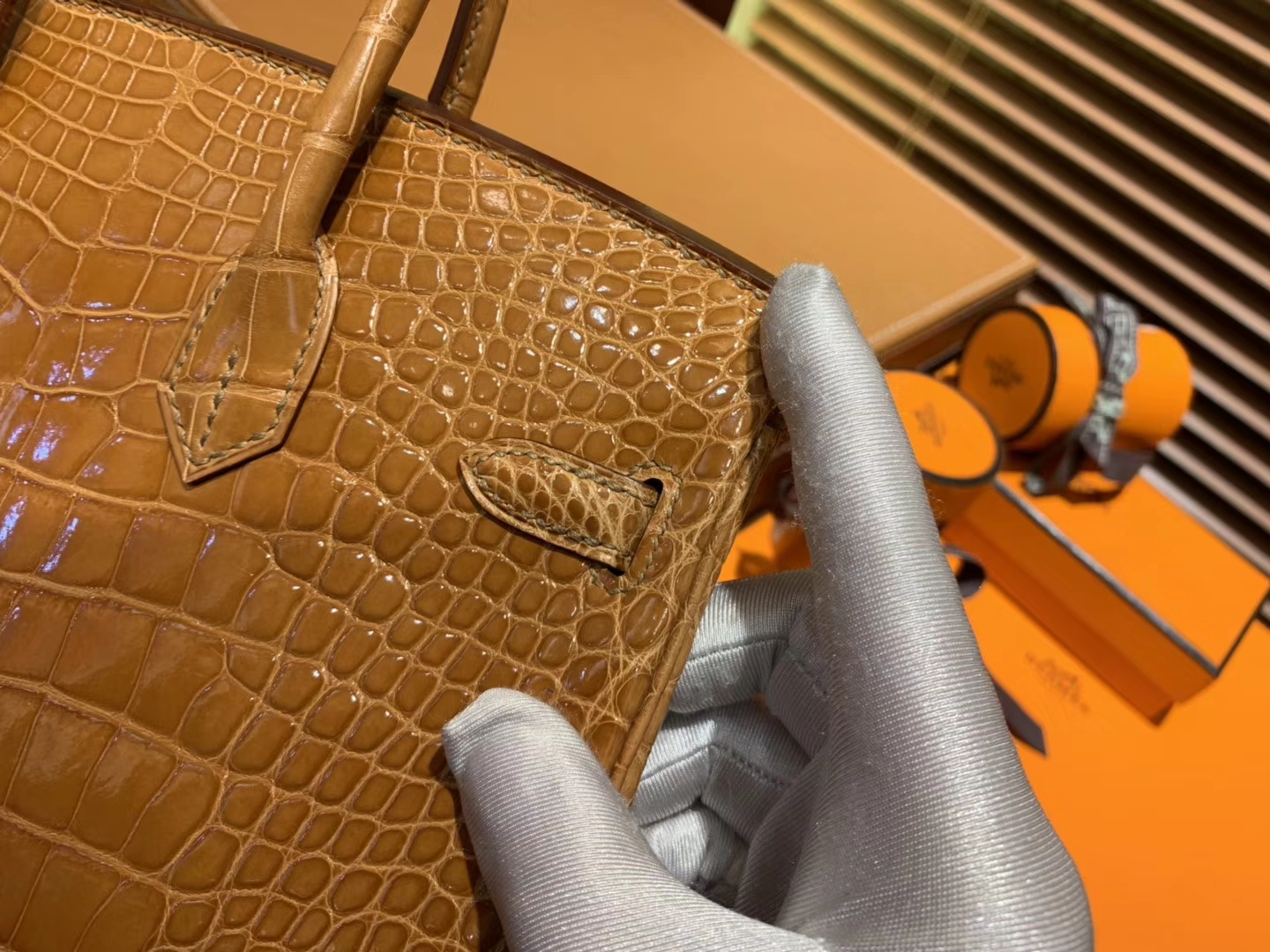 Hermès（爱马仕）Birkin铂金包 太妃金 一级皮 尼罗鳄鱼 进口原料 顶级手缝工艺 25cm