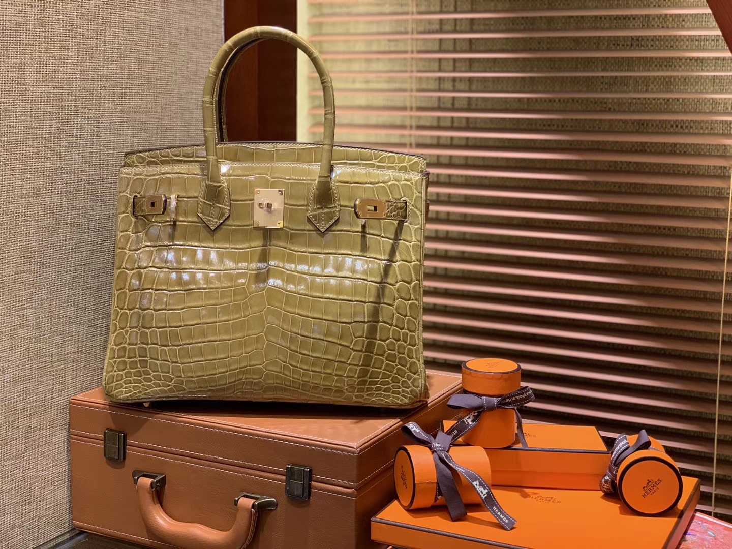 Hermès（爱马仕）Birkin铂金包 褐绿色 一级皮 尼罗鳄鱼 进口原料 顶级手缝工艺 30cm