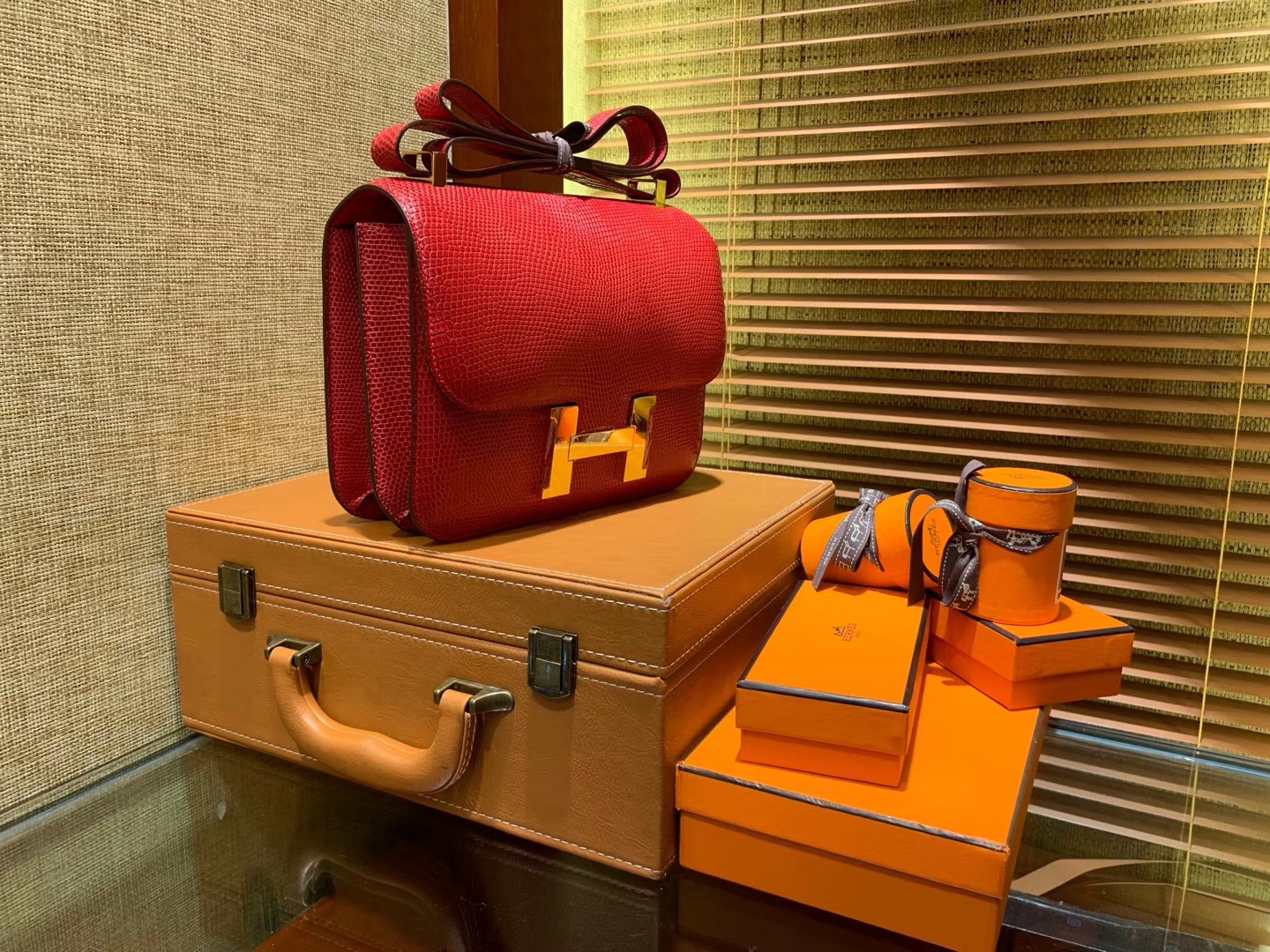 Hermès（爱马仕）Constance 23cm 番茄红 蜥蜴皮 顶级手缝工艺 金扣