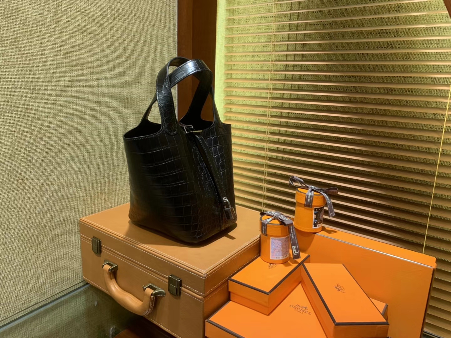 Hermès（爱马仕）Picotin 菜篮子 鳄鱼皮 经典黑 全手工缝制 18cm