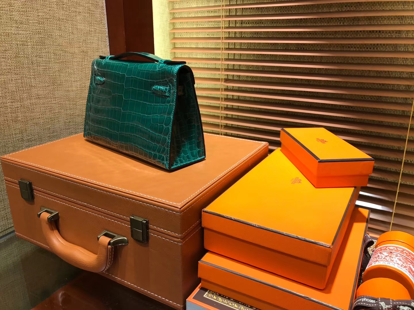 Hermès（爱马仕）MiniKelly 迷你凯莉 祖母绿 进口鳄鱼皮 顶级手缝工艺 金扣 22cm