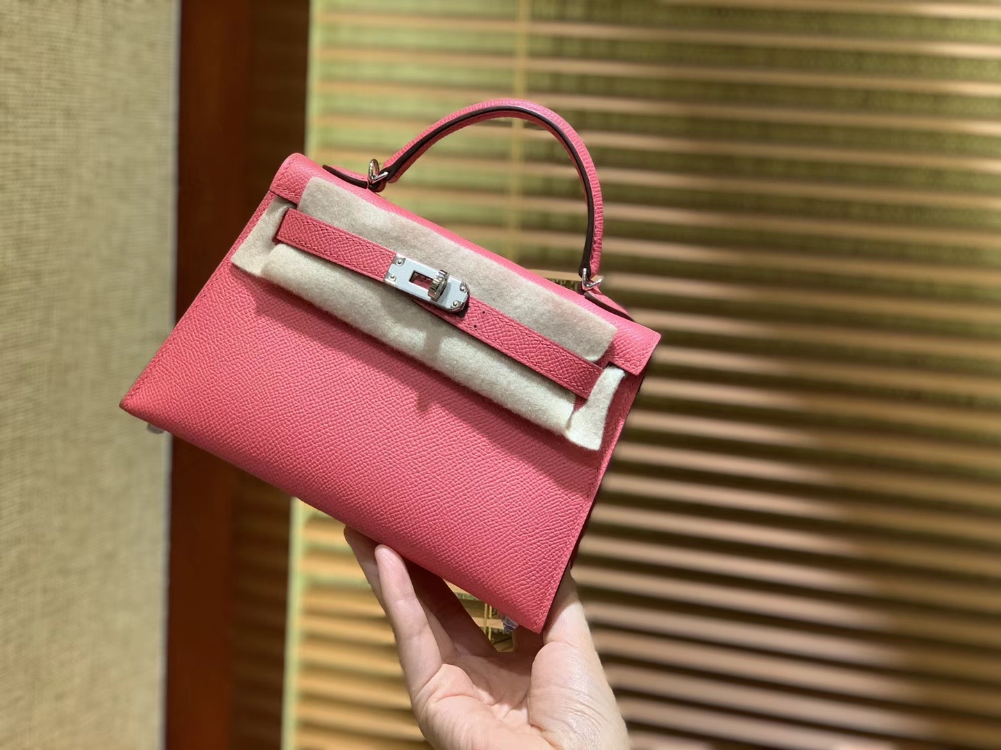 Hermès（爱马仕）MiniKelly 迷你凯莉 新唇膏粉 德国掌纹牛皮 原版蜜蜡 全手工缝制 2代 19cm