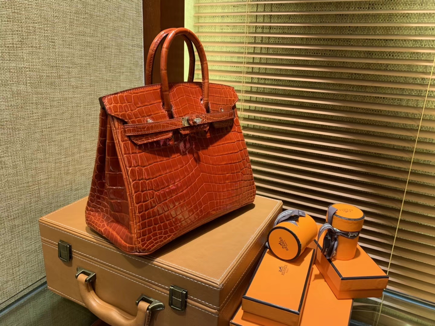 Hermès（爱马仕）Birkin铂金包 复古红一级皮 尼罗鳄鱼 进口原料 顶级手缝工艺 25cm